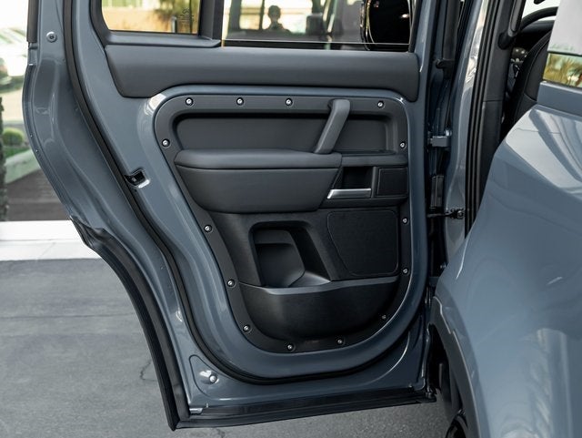 2026 Land Rover Defender 110 S