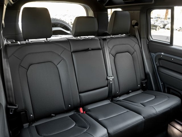 2026 Land Rover Defender 110 S