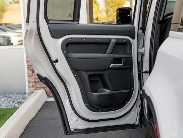 2026 Land Rover Defender 110 S