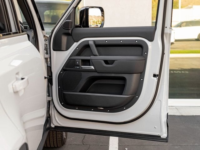 2026 Land Rover Defender 110 S