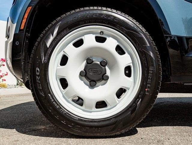 2025 Land Rover Defender 110 S