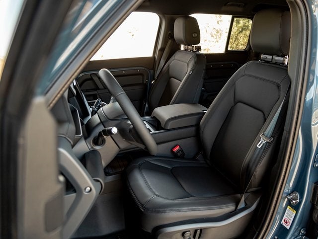 2025 Land Rover Defender 110 S