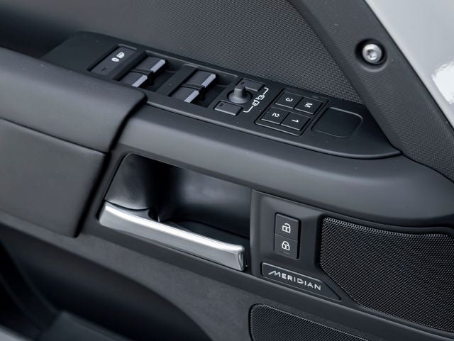 2026 Land Rover Defender 110 S