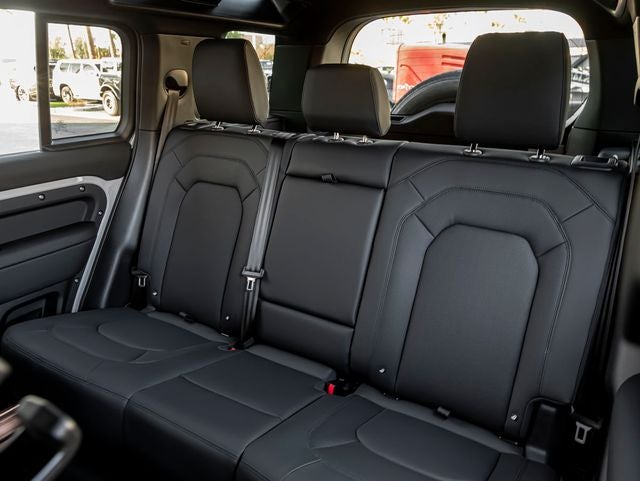 2026 Land Rover Defender 110 S