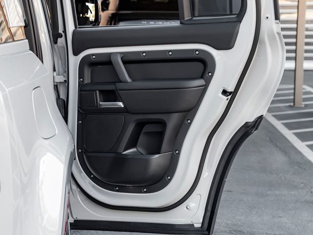 2026 Land Rover Defender 110 S