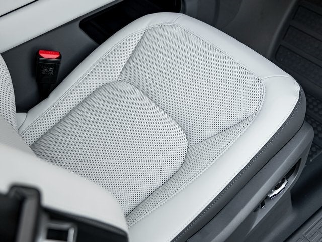 2025 Land Rover Defender 130 S