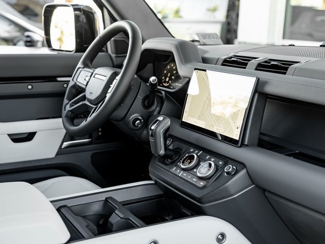 2025 Land Rover Defender 130 S