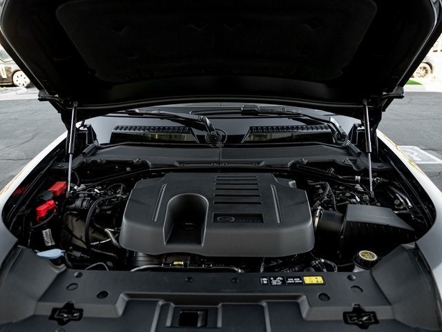 2025 Land Rover Defender 130 S