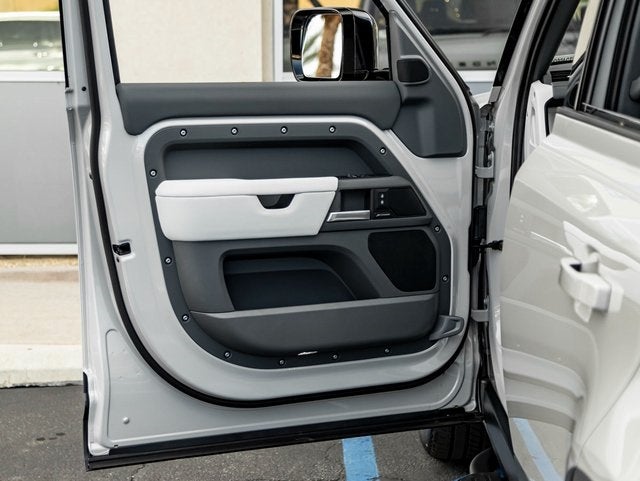 2026 Land Rover Defender 130 S