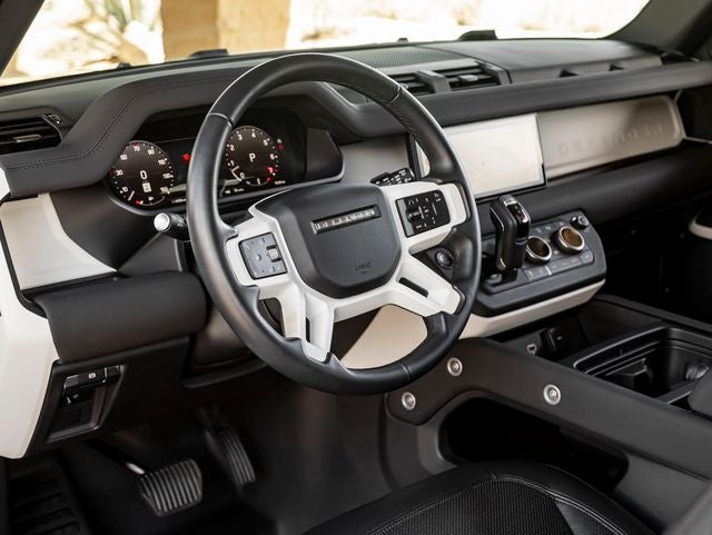 2023 Land Rover Defender 90 SE