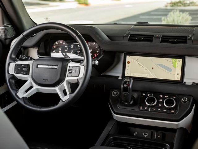 2023 Land Rover Defender 90 SE