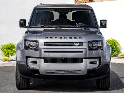 2023 Land Rover Defender 90 SE