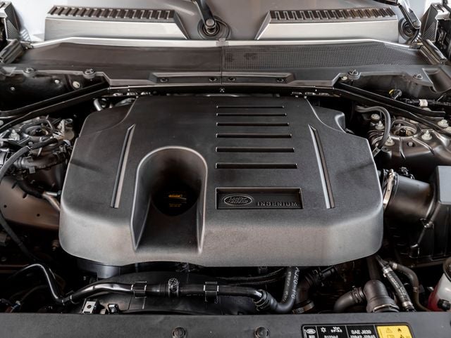 2023 Land Rover Defender 90 SE