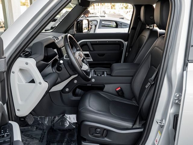 2023 Land Rover Defender 110 SE
