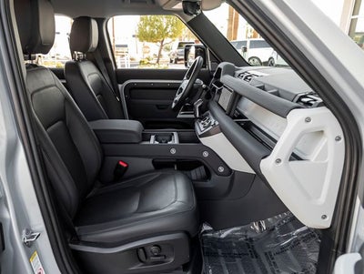 2023 Land Rover Defender 110 SE