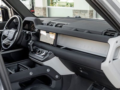 2023 Land Rover Defender 110 SE