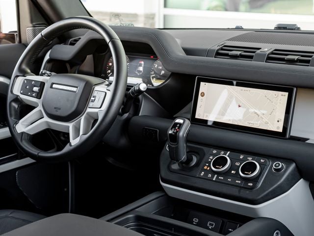 2023 Land Rover Defender 110 SE