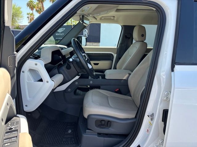 2022 Land Rover Defender 110 SE