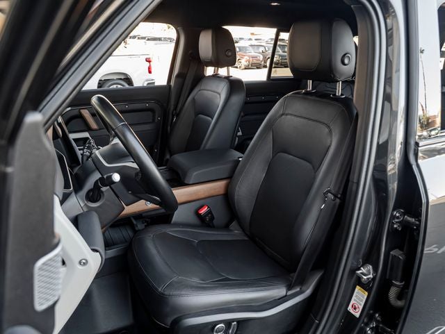 2023 Land Rover Defender 130 SE