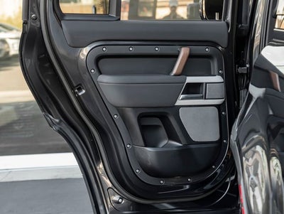 2023 Land Rover Defender 130 SE