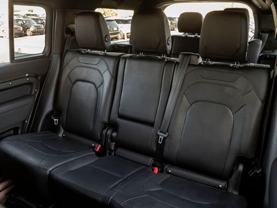 2023 Land Rover Defender 130 SE