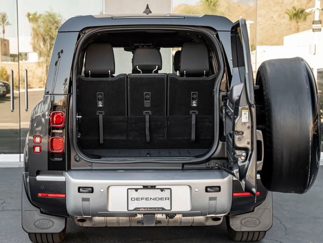 2023 Land Rover Defender 130 SE