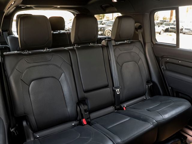 2023 Land Rover Defender 130 SE
