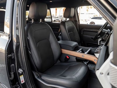 2023 Land Rover Defender 130 SE