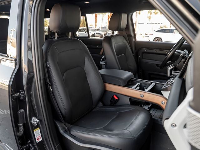 2023 Land Rover Defender 130 SE