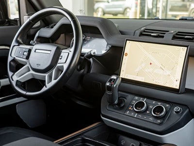 2023 Land Rover Defender 130 SE