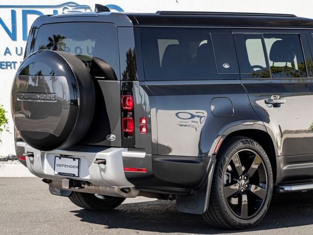 2023 Land Rover Defender 130 SE