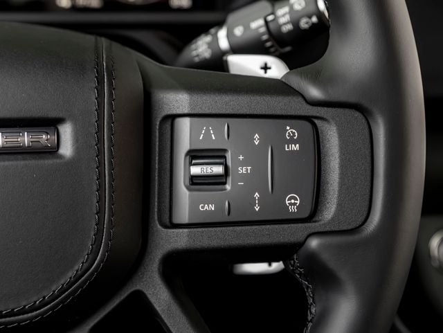 2026 Land Rover Defender 90 V8