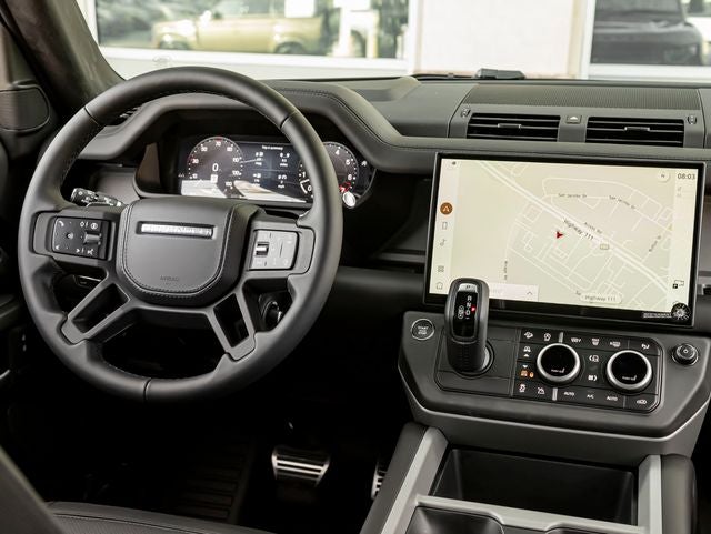 2026 Land Rover Defender 90 V8