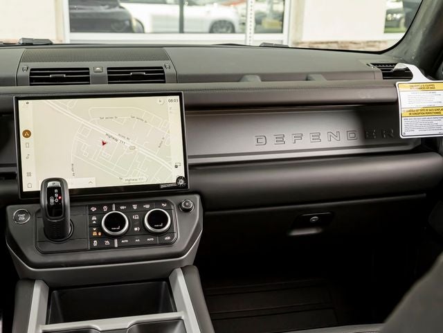 2026 Land Rover Defender 90 V8