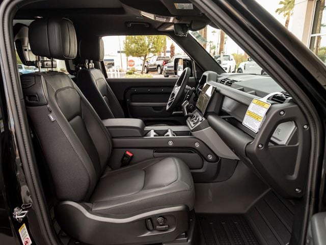 2026 Land Rover Defender 90 V8