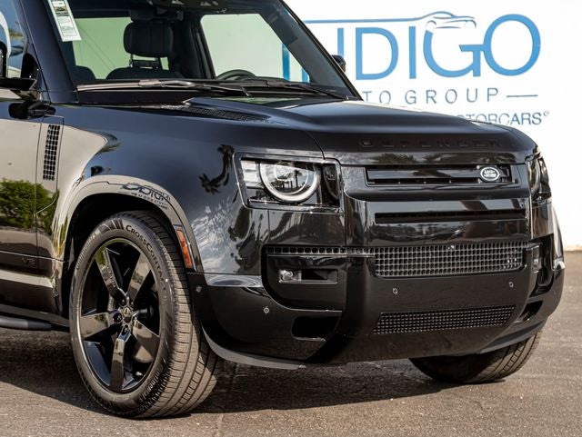 2026 Land Rover Defender 90 V8