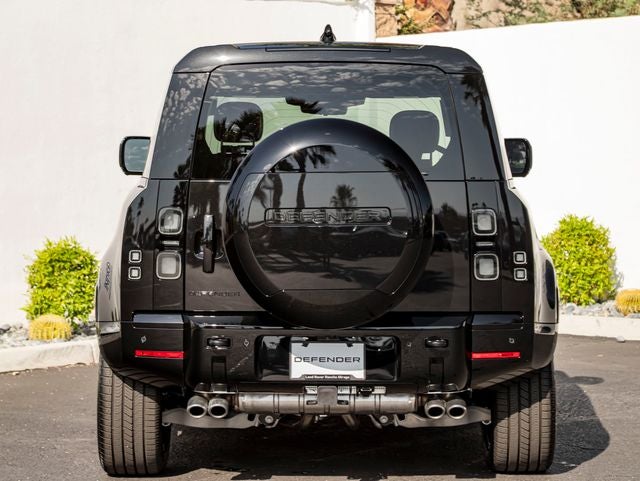 2026 Land Rover Defender 90 V8