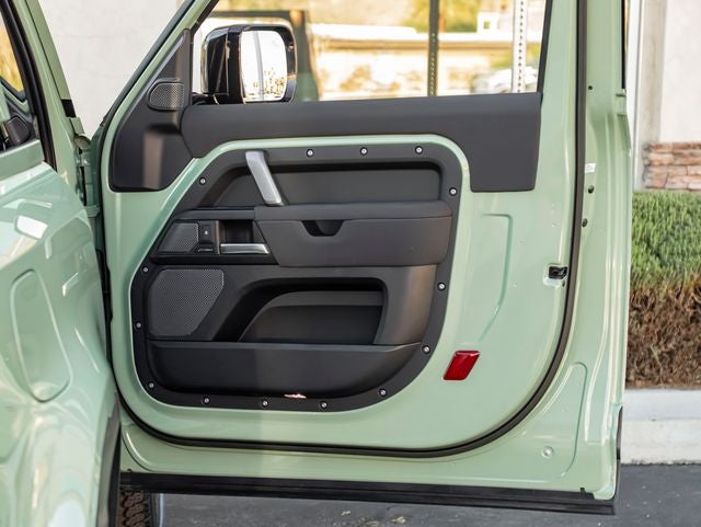 2023 Land Rover Defender 90 75th Edition