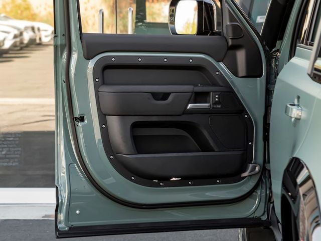 2026 Land Rover Defender 110 Trophy Edition Keswick
