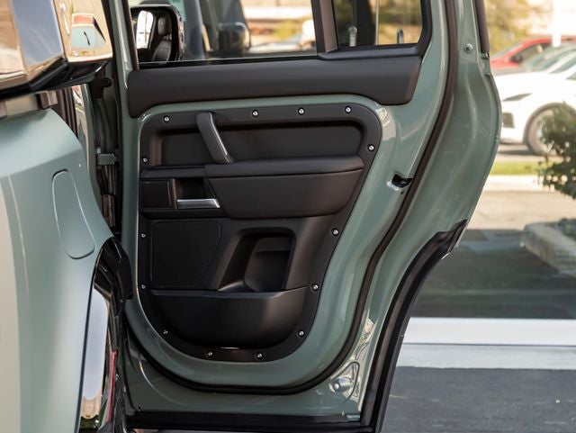 2026 Land Rover Defender 110 Trophy Edition Keswick
