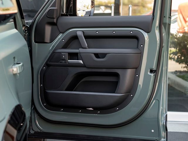 2026 Land Rover Defender 110 Trophy Edition Keswick