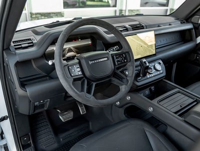 2023 Land Rover Defender 110 V8