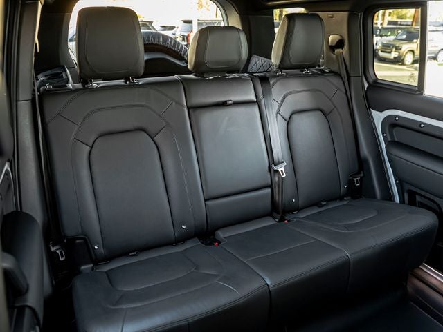 2023 Land Rover Defender 110 V8