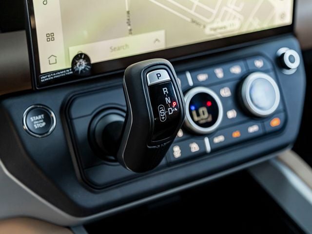 2026 Land Rover Defender 130 V8