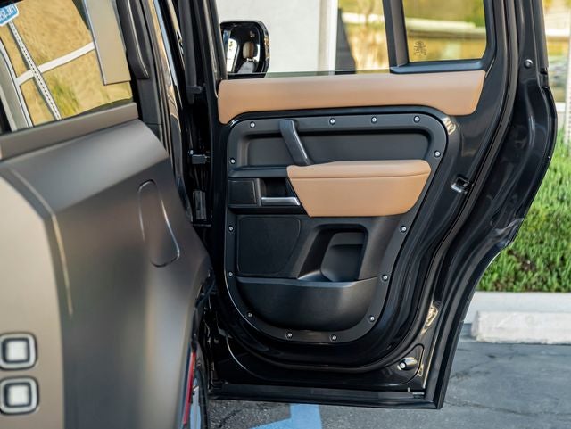 2026 Land Rover Defender 130 V8