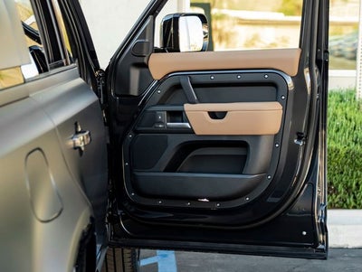 2026 Land Rover Defender 130 V8