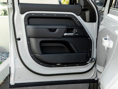 2026 Land Rover Defender 110 X