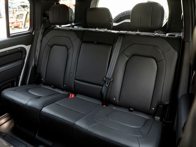 2026 Land Rover Defender 110 X