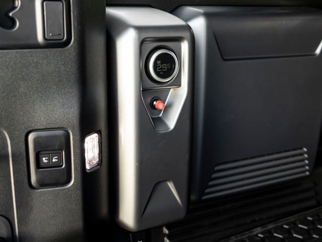 2026 Land Rover Defender 110 X