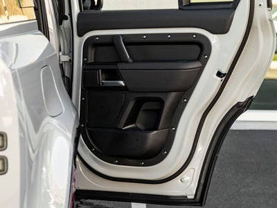 2026 Land Rover Defender 110 X
